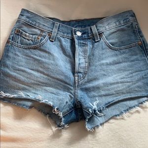 LEVI’S 501 denim shorts